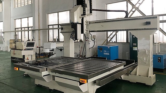 科鼎數控教您五軸加工中心是哪五個軸，你學會了嗎？