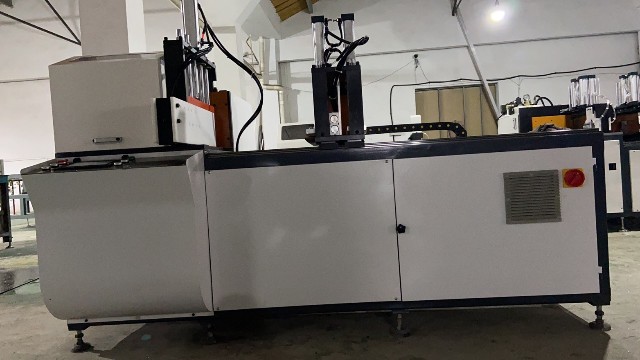 講解鋁圓管鋸切機(jī)組裝的第四步！